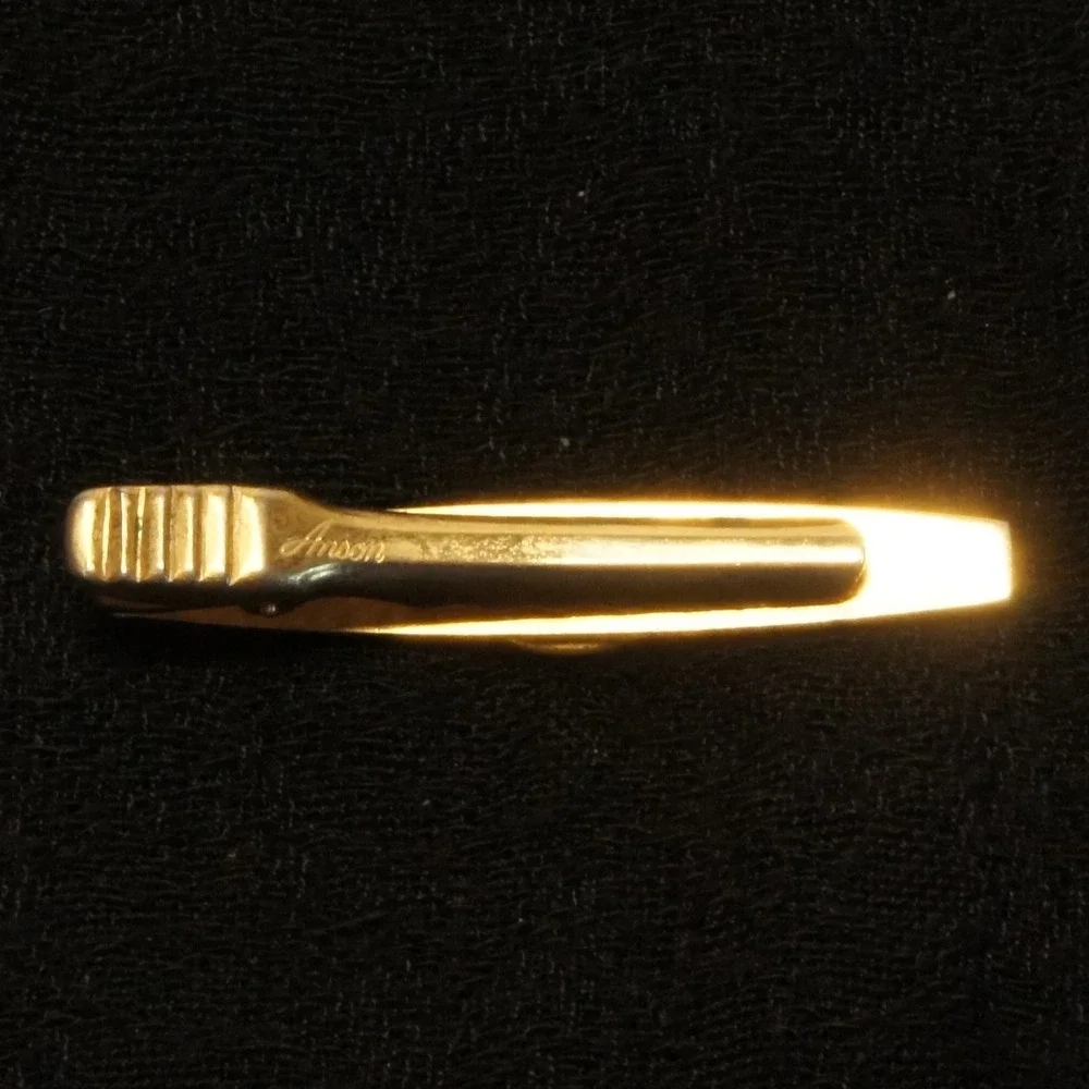 Vintage Anson Tie‎ Clip Gold Tone Red Cabochon Stone Textured Bar